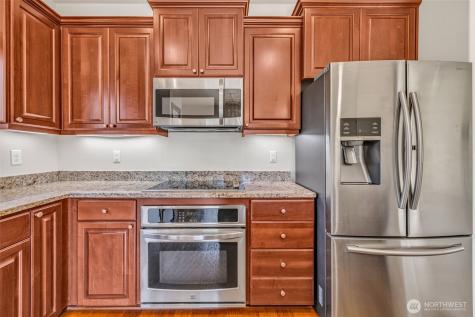 17127 Lakepoint Drive SE Yelm WA 98597