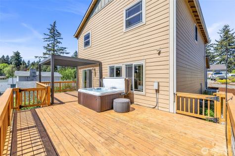 17127 Lakepoint Drive SE Yelm WA 98597