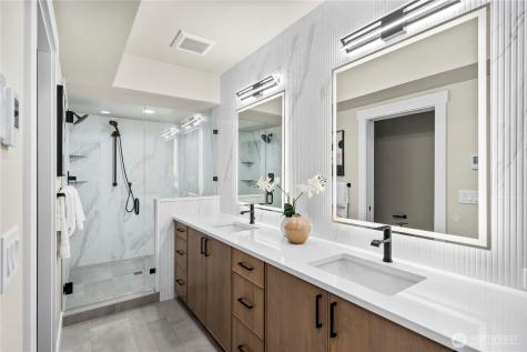539 NW Juniper Street Issaquah WA 98027