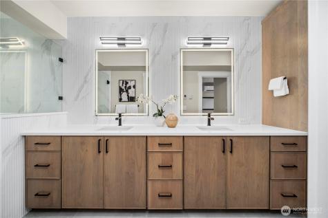 539 NW Juniper Street Issaquah WA 98027