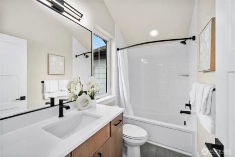 539 NW Juniper Street Issaquah WA 98027