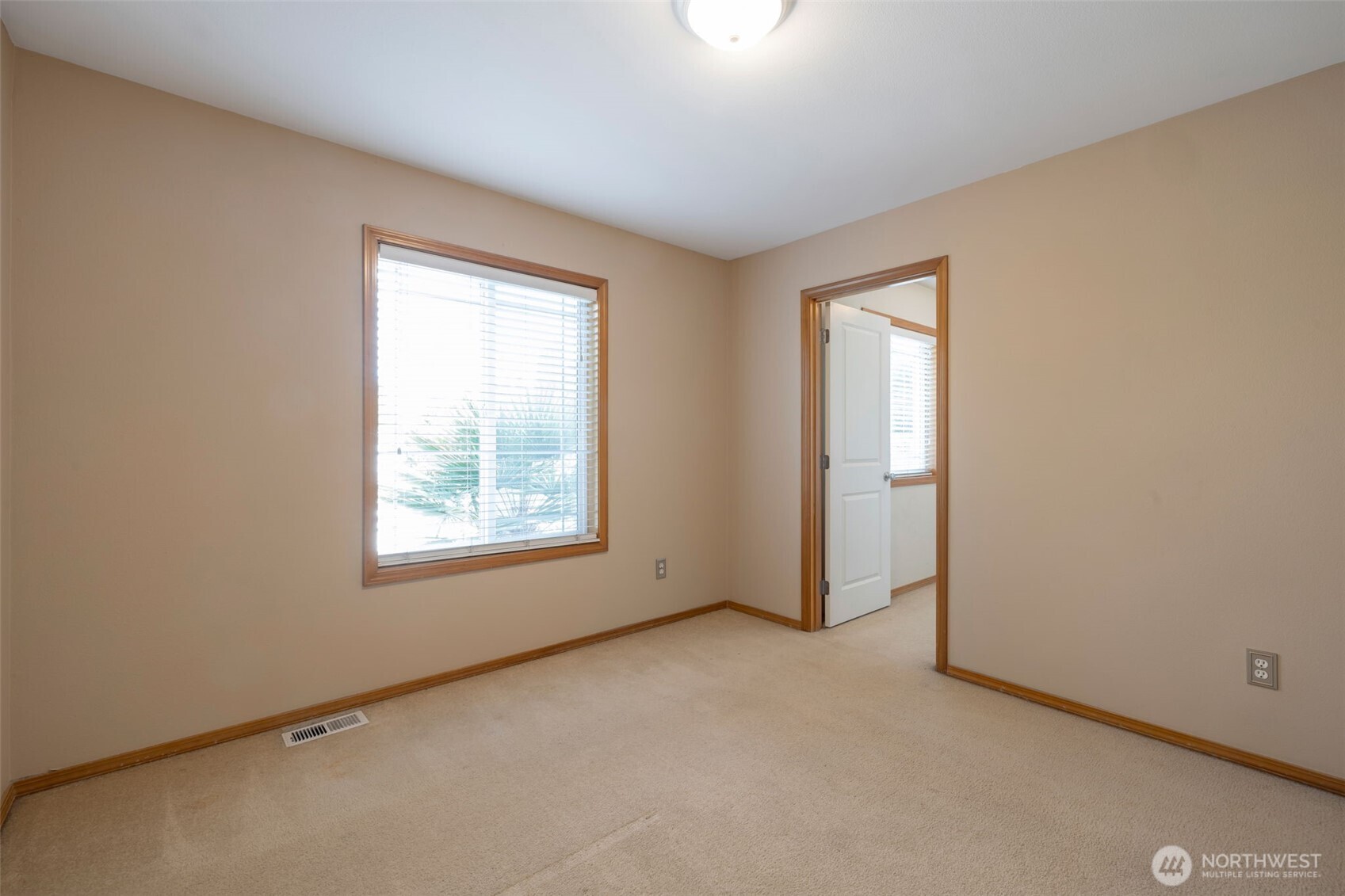 2530 10th Street SW Puyallup WA 98373