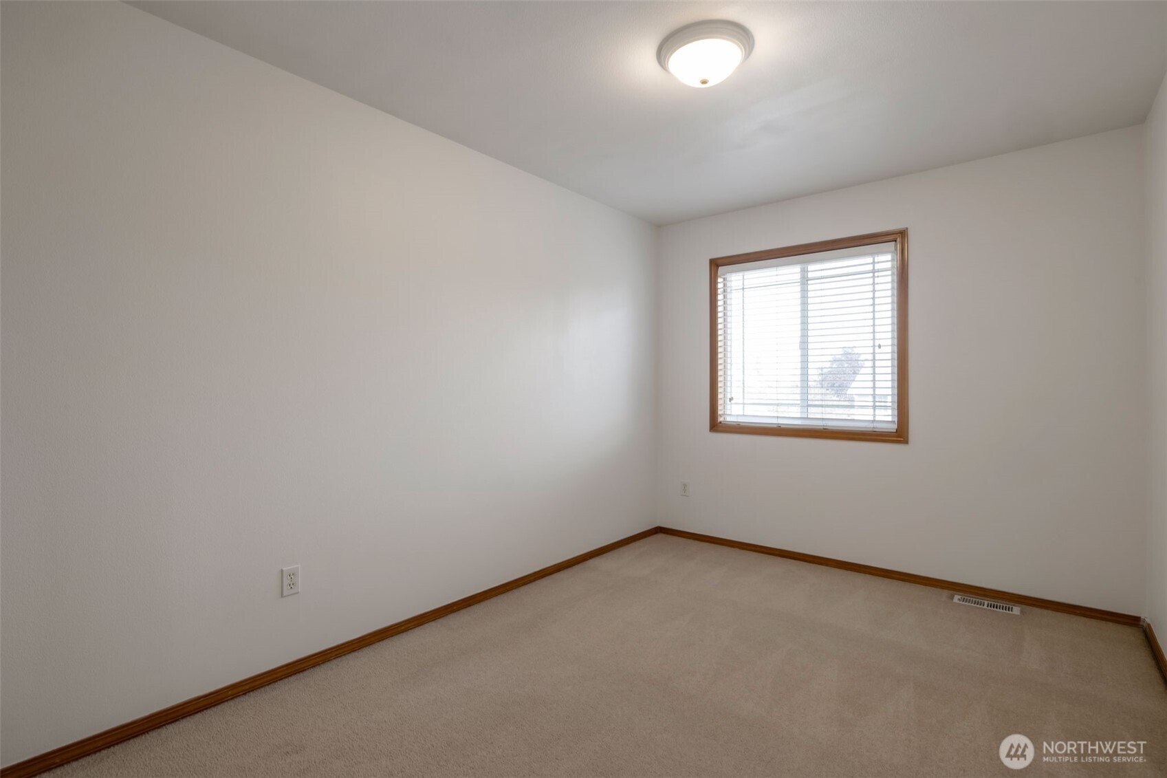 2530 10th Street SW Puyallup WA 98373