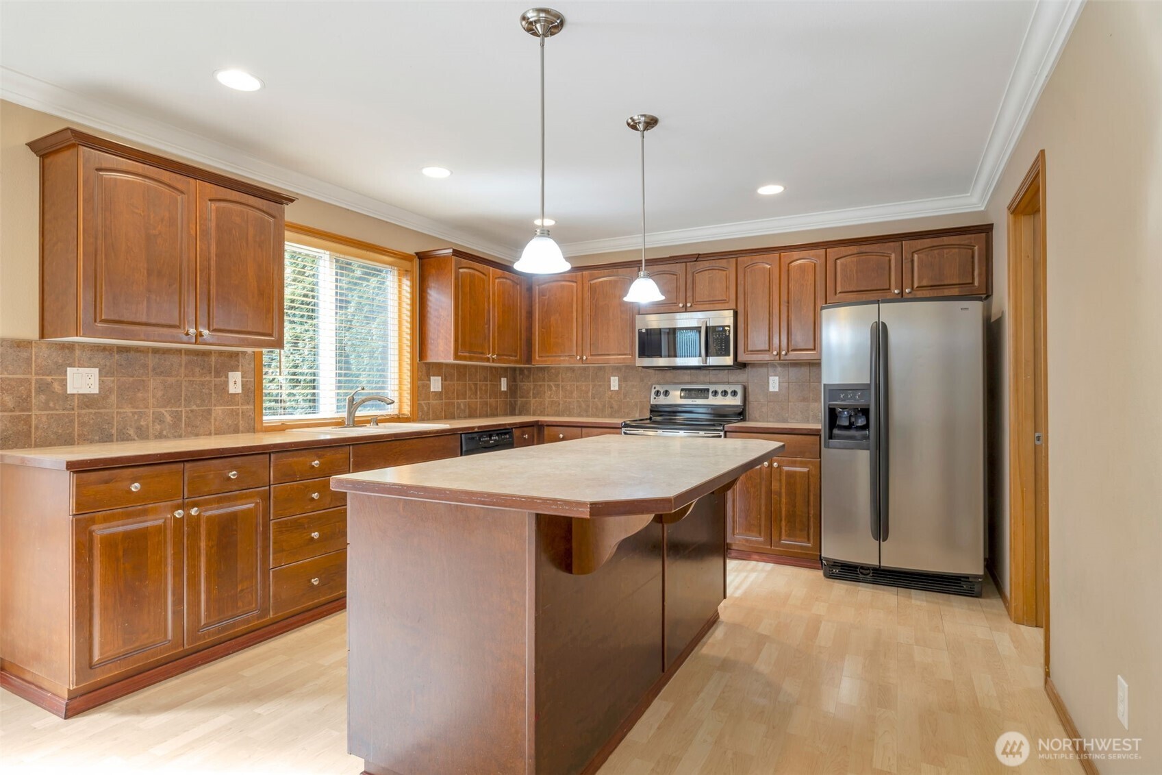 2530 10th Street SW Puyallup WA 98373