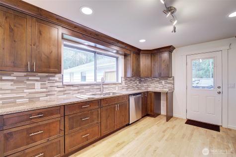 11002 147 Street E Puyallup WA 98374