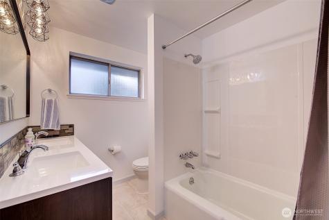 11002 147 Street E Puyallup WA 98374