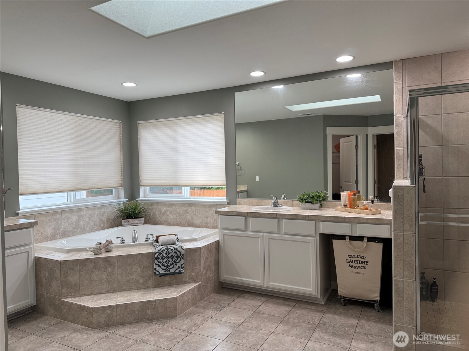 20507 9th Avenue W Lynnwood WA 98036