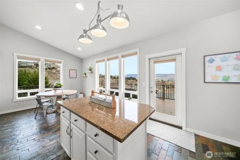 712 Vista View Place East Wenatchee WA 98802