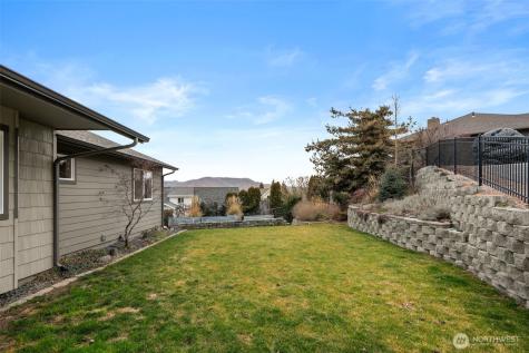 712 Vista View Place East Wenatchee WA 98802
