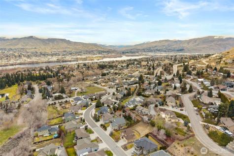 712 Vista View Place East Wenatchee WA 98802