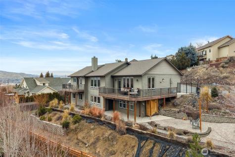 712 Vista View Place East Wenatchee WA 98802