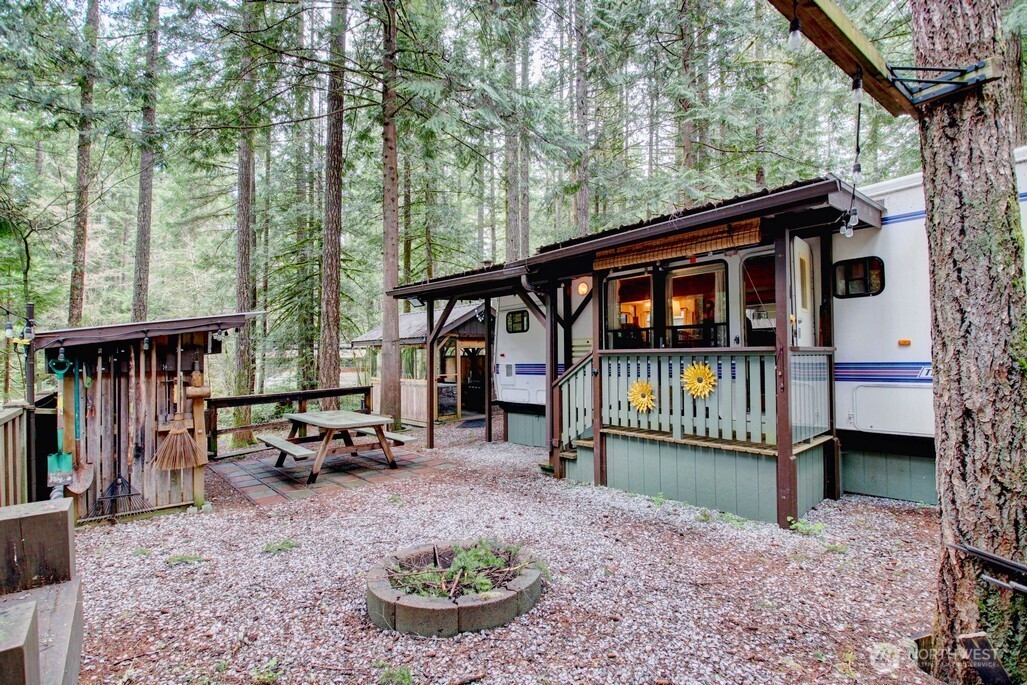 122 Schinn Canyon Circle Deming WA 98244