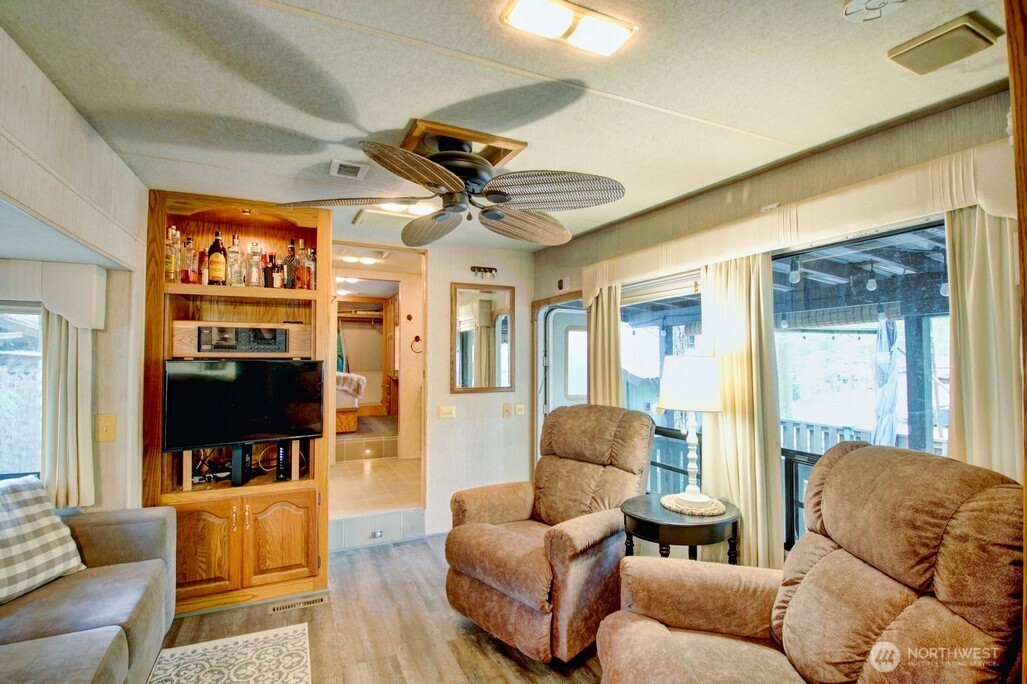 122 Schinn Canyon Circle Deming WA 98244