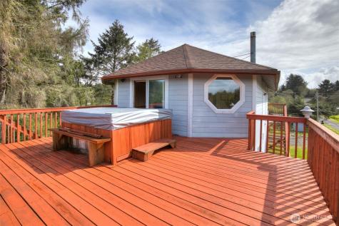 2691 State Route 109 Ocean City WA 98569