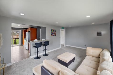 1646 E Wright Avenue Tacoma WA 98404
