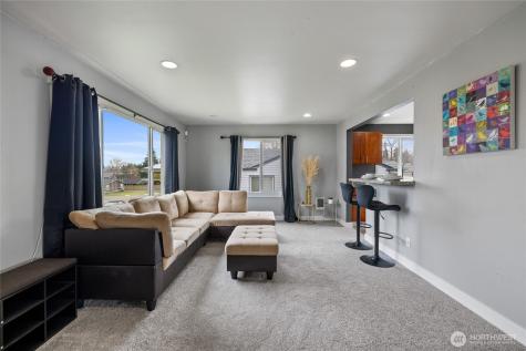 1646 E Wright Avenue Tacoma WA 98404