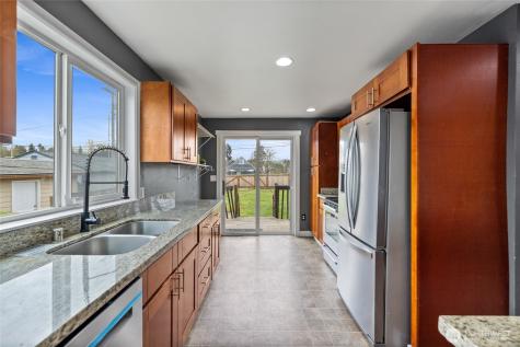 1646 E Wright Avenue Tacoma WA 98404