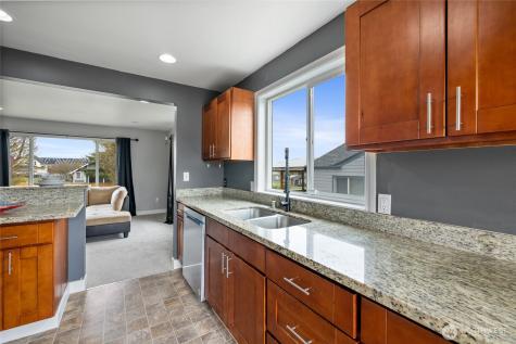 1646 E Wright Avenue Tacoma WA 98404
