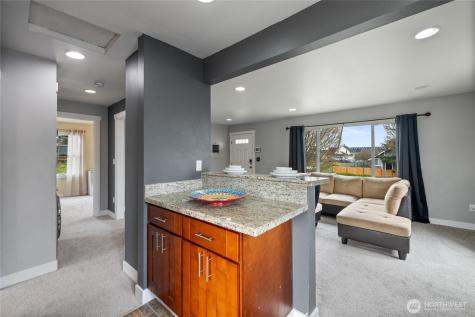 1646 E Wright Avenue Tacoma WA 98404