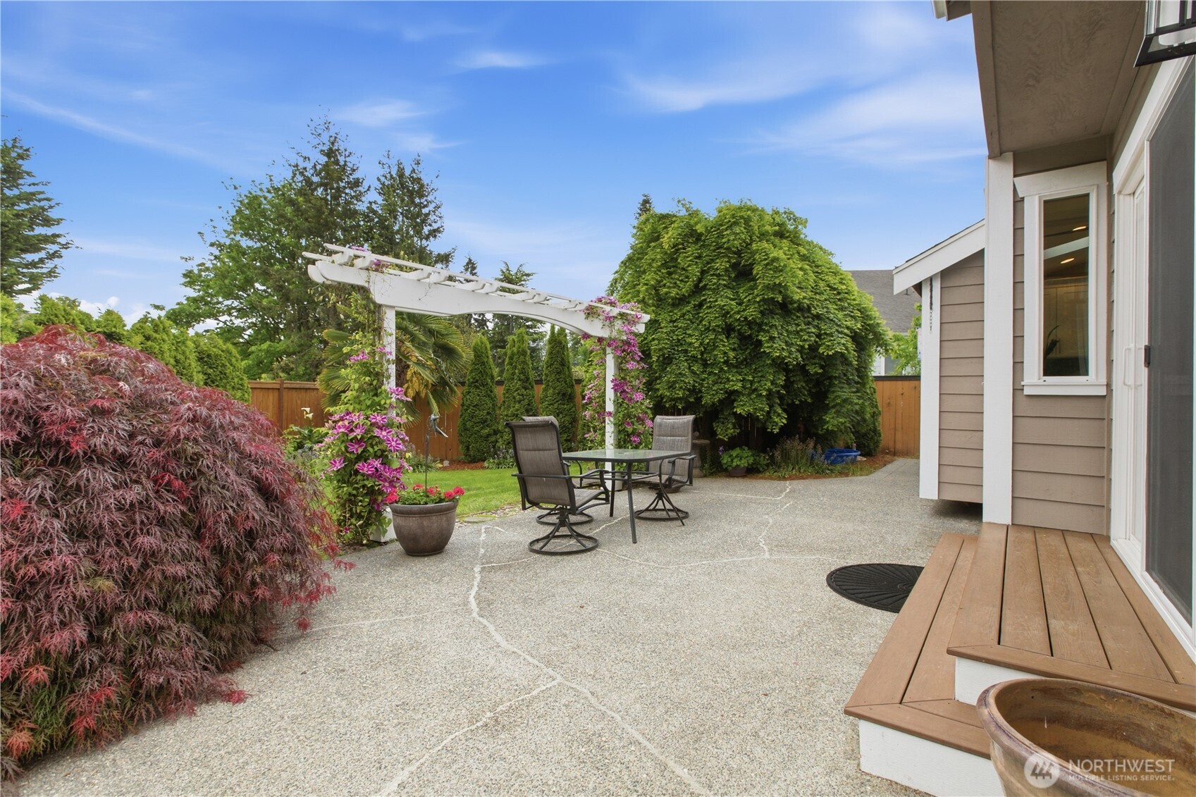 1125 S 258th Street Des Moines WA 98198