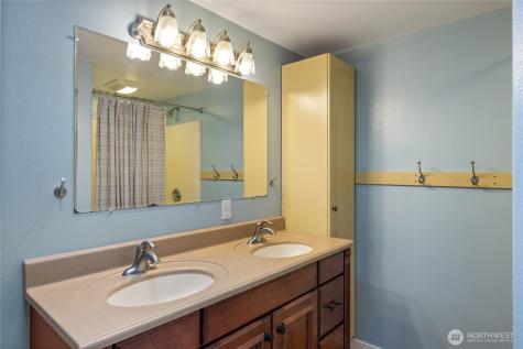 7805 Western Court SW Olympia WA 98512