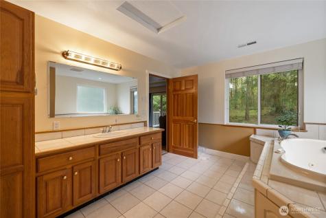 7805 Western Court SW Olympia WA 98512