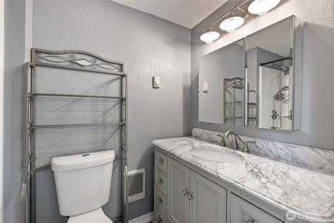7805 Western Court SW Olympia WA 98512