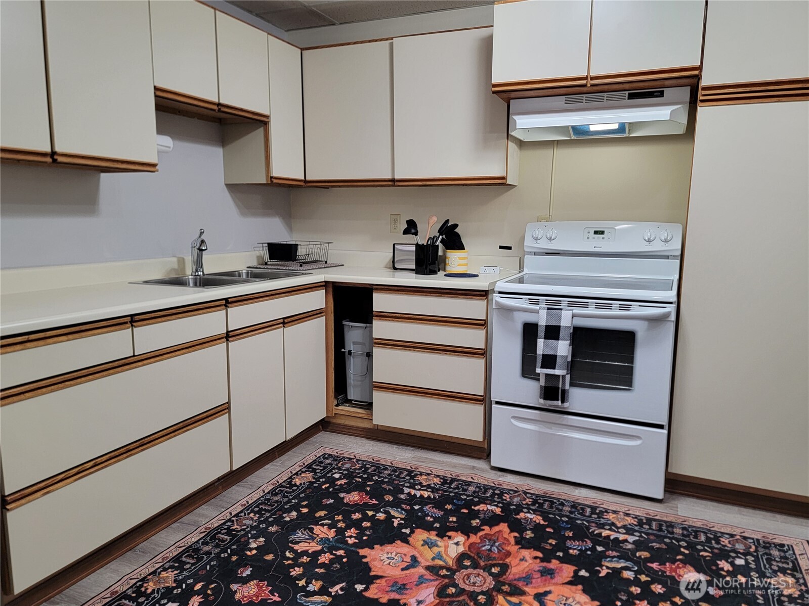 55 Gold Mountain Road Republic WA 99166