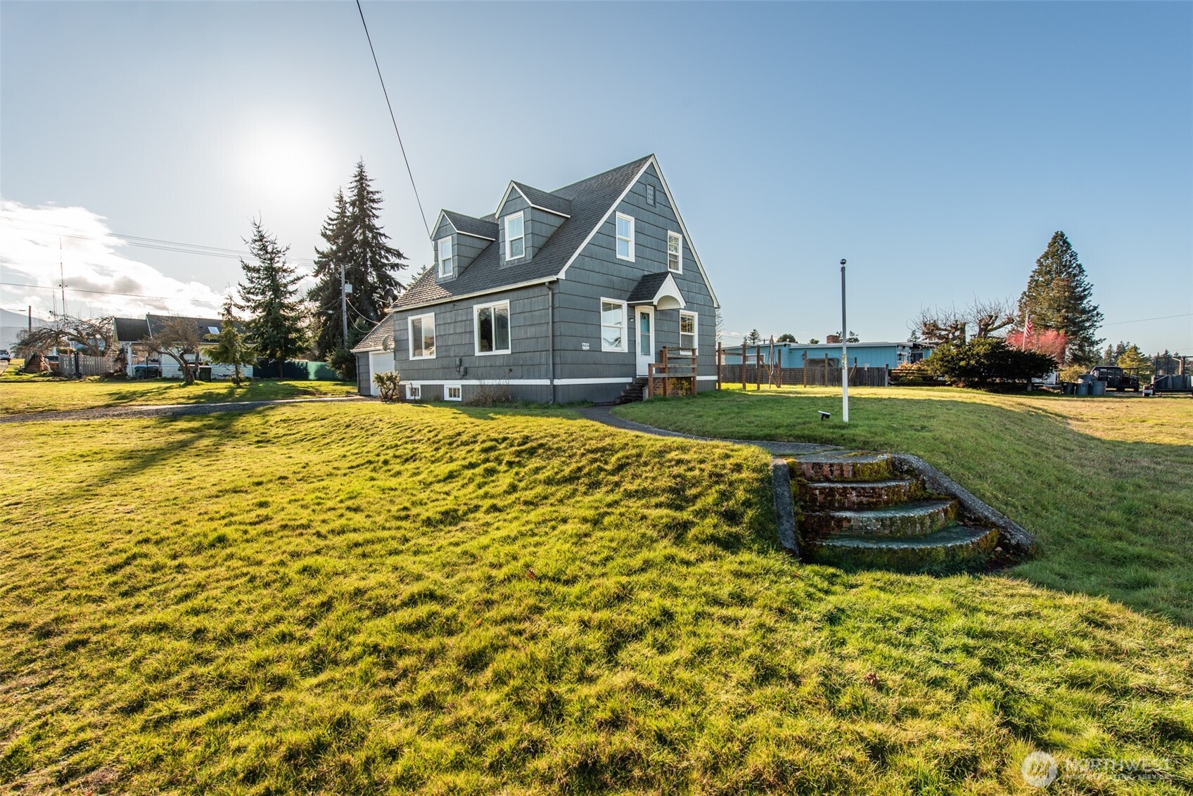 1202 W 9th Street Port Angeles WA 98363