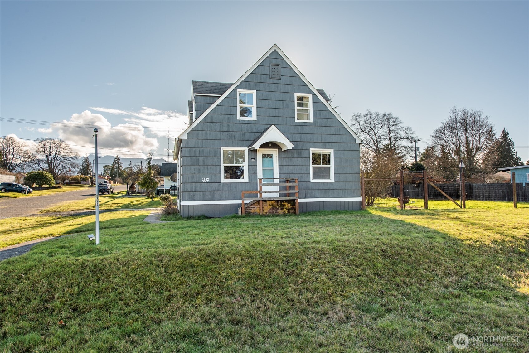 1202 W 9th Street Port Angeles WA 98363