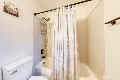 1716 Scenic Drive Everett WA 98203