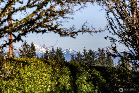 1716 Scenic Drive Everett WA 98203