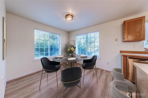 1716 Scenic Drive Everett WA 98203