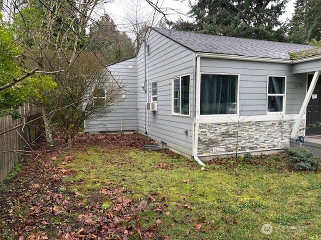 11704 40th Avenue NE Seattle WA 98125