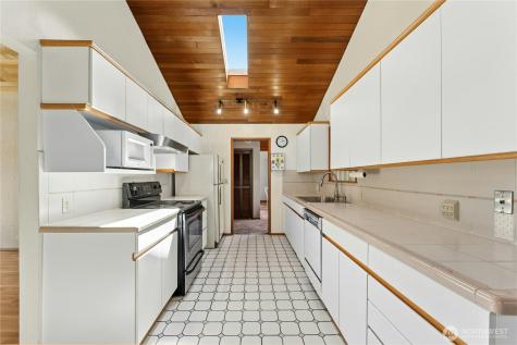 2258 40th Avenue E Seattle WA 98112