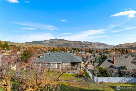 1117 Appleland Drive Wenatchee WA 98801