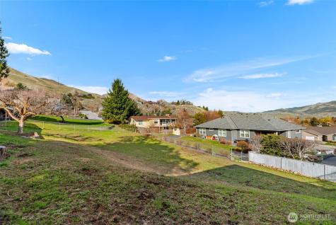 1117 Appleland Drive Wenatchee WA 98801
