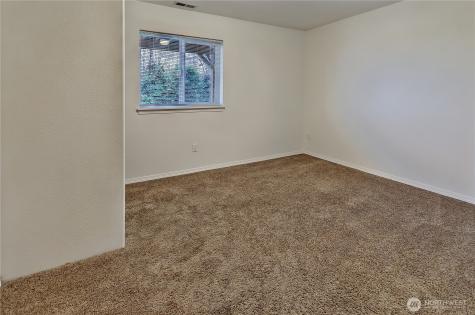21211 95th Court S Kent WA 98031