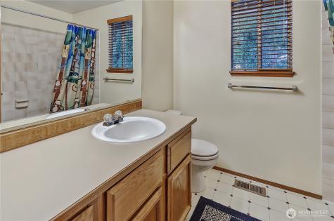 21211 95th Court S Kent WA 98031