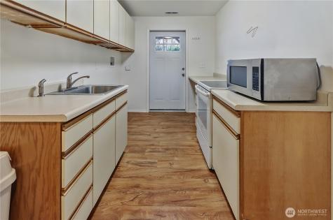 21211 95th Court S Kent WA 98031