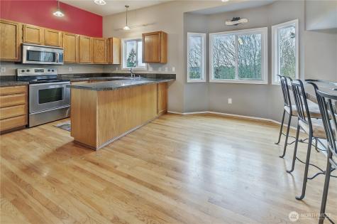 21211 95th Court S Kent WA 98031