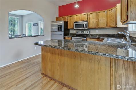 21211 95th Court S Kent WA 98031