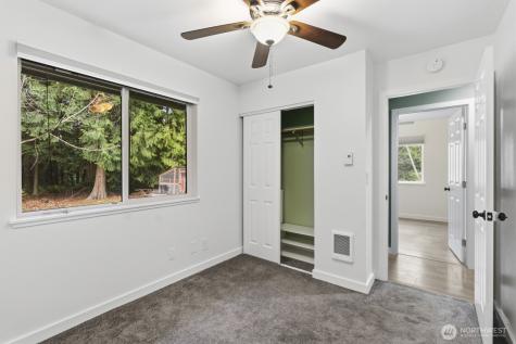 29191 Scenic Drive NE Poulsbo WA 98370