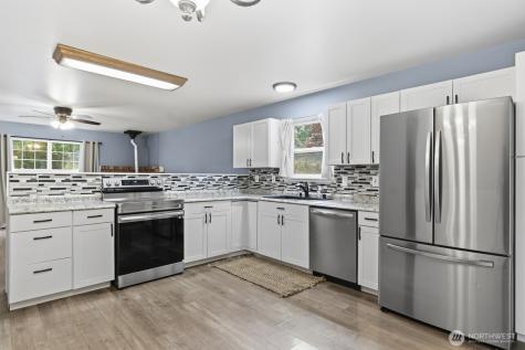 29191 Scenic Drive NE Poulsbo WA 98370