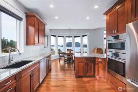 4122 Ellisport Place Anacortes WA 98221
