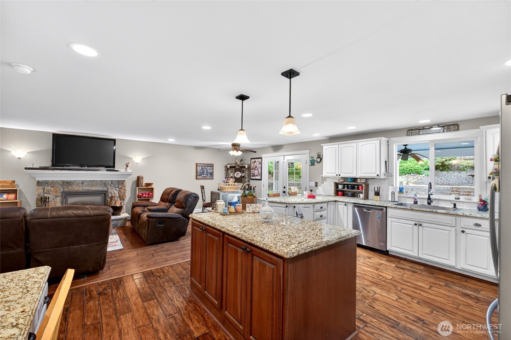 12623 123rd Avenue E Puyallup WA 98374