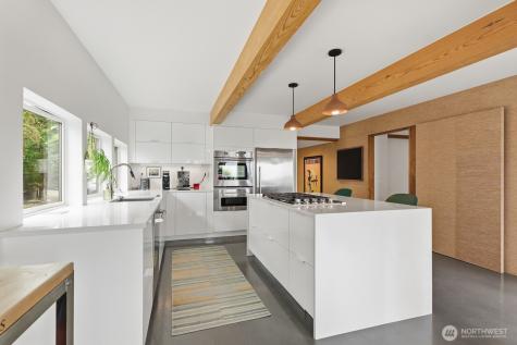 3727 Belvidere Avenue SW Seattle WA 98126