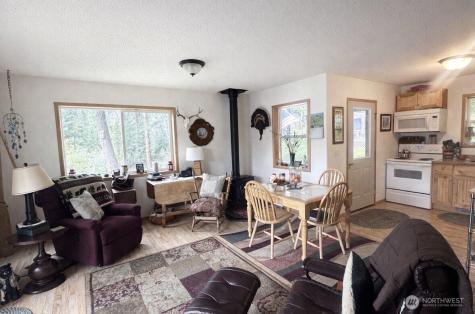 40 E Wannacut Lane Oroville WA 98844