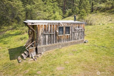 40 E Wannacut Lane Oroville WA 98844