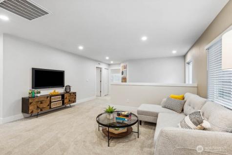 3802 194th Lane SE Bothell WA 98012